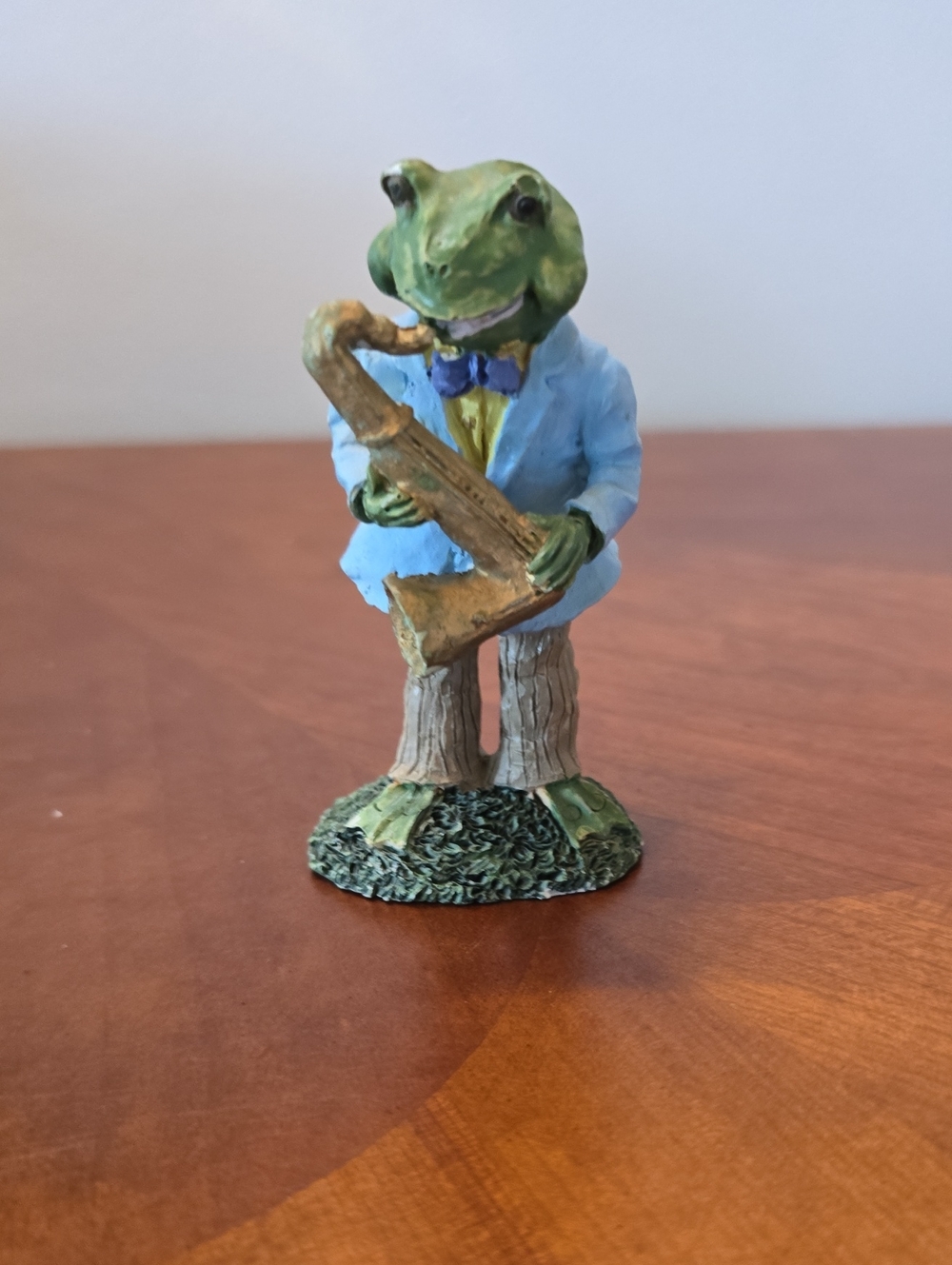 Charming Vintage Frog Figurine Playing a Saxophone
